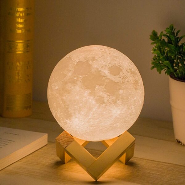 3D нощна лампа ЛУНА – 16 цвята, дистанционно - Малка лампа - Potrebno
